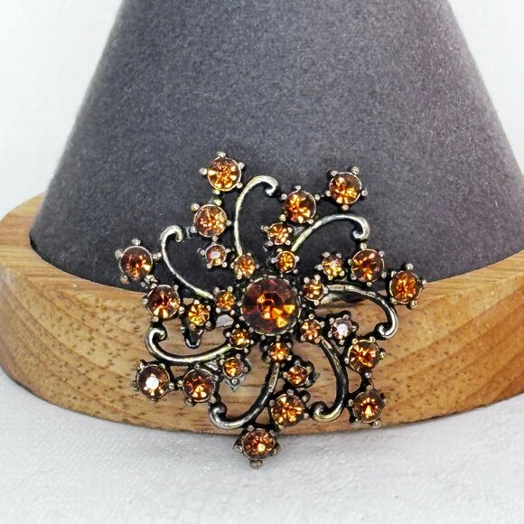 Midcentury Flower Brooch - Picture 2 of 6